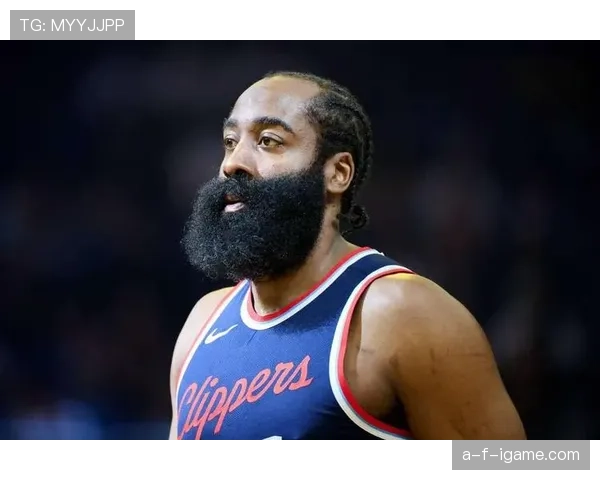 哈登这训练餐吃得比我家过年还讲究，真当自己是养生博主了？